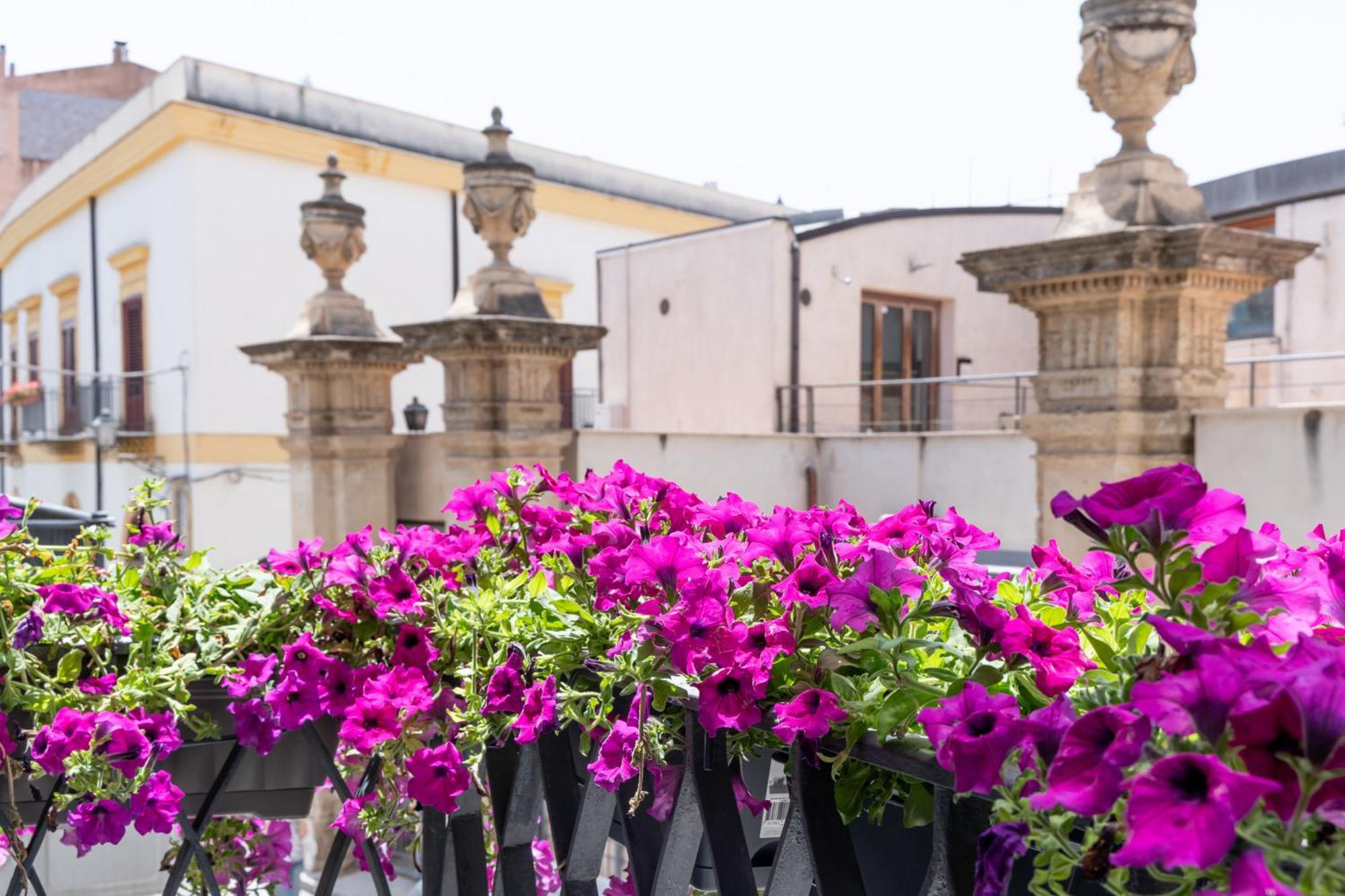 La Duca Suites & Apartments Palermo Exteriör bild