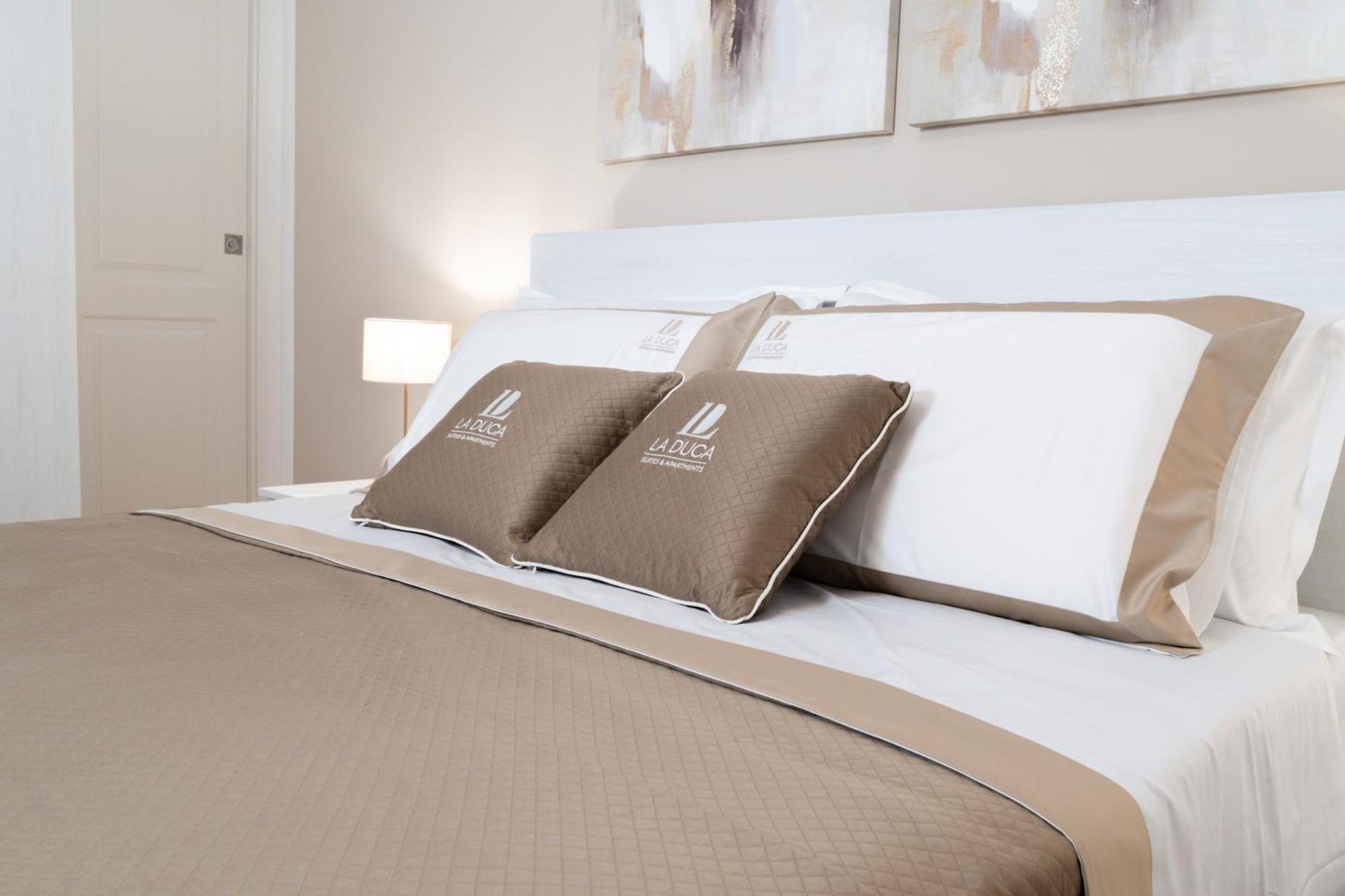 La Duca Suites & Apartments Palermo Exteriör bild